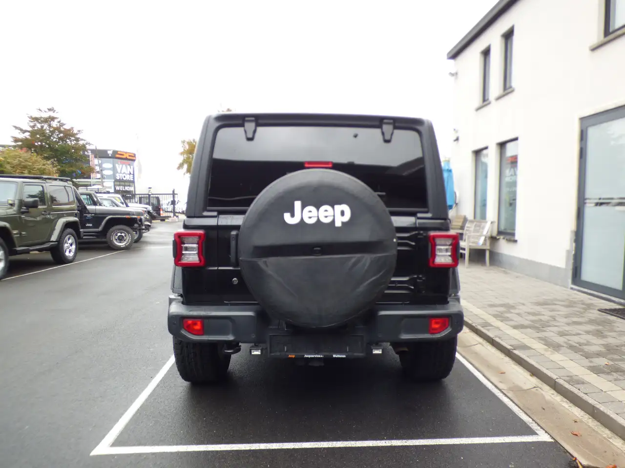 Jeep Wrangler 2.0 Turbo Sahara**73000km**Black** 3