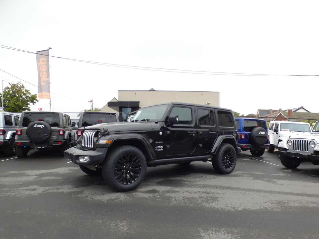 Jeep Wrangler 2.0 Turbo Sahara**73000km**Black** 9