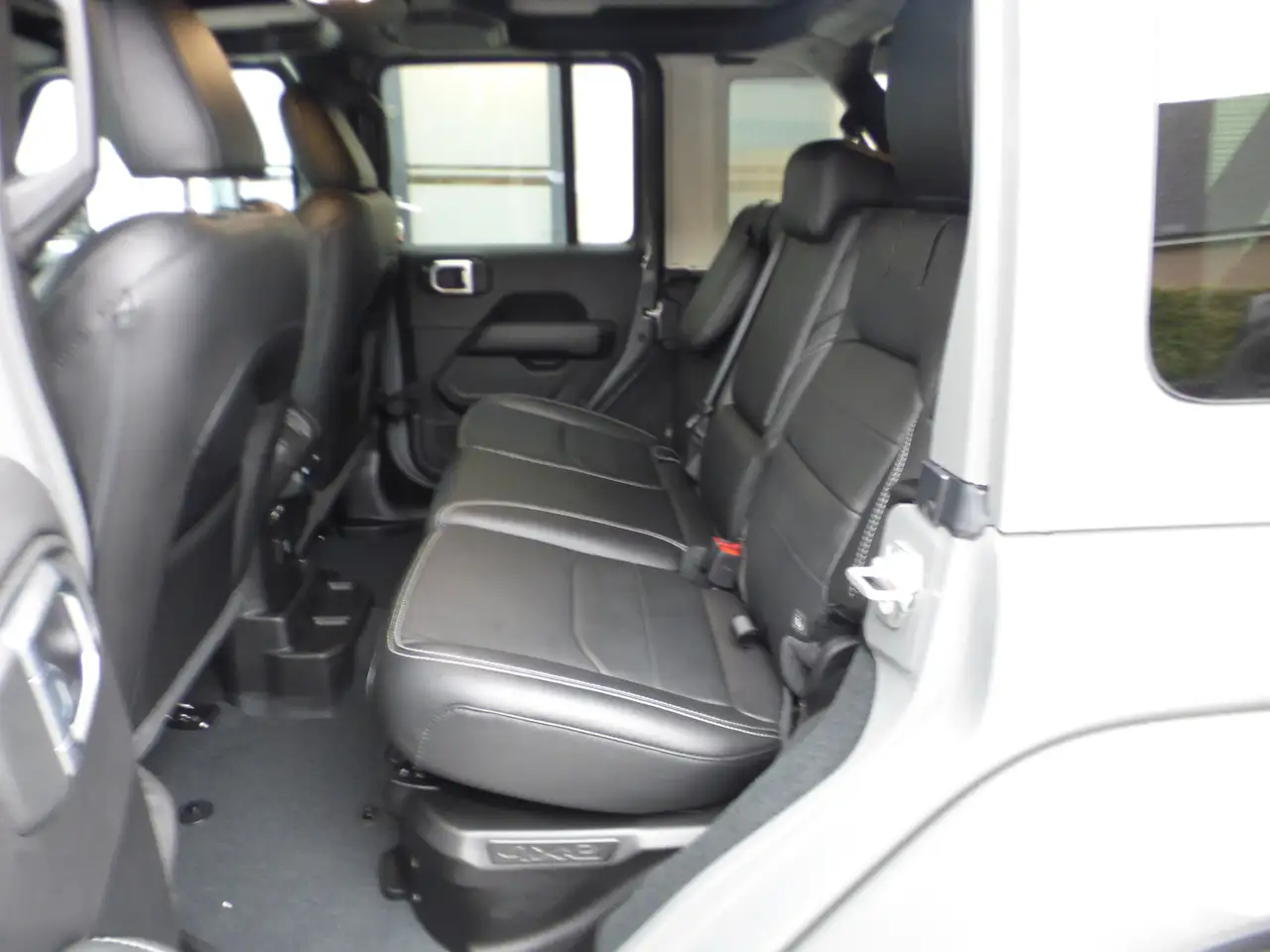 Jeep Wrangler Unlimited Phev hybride**Stock**10 km **Nieuw** 7