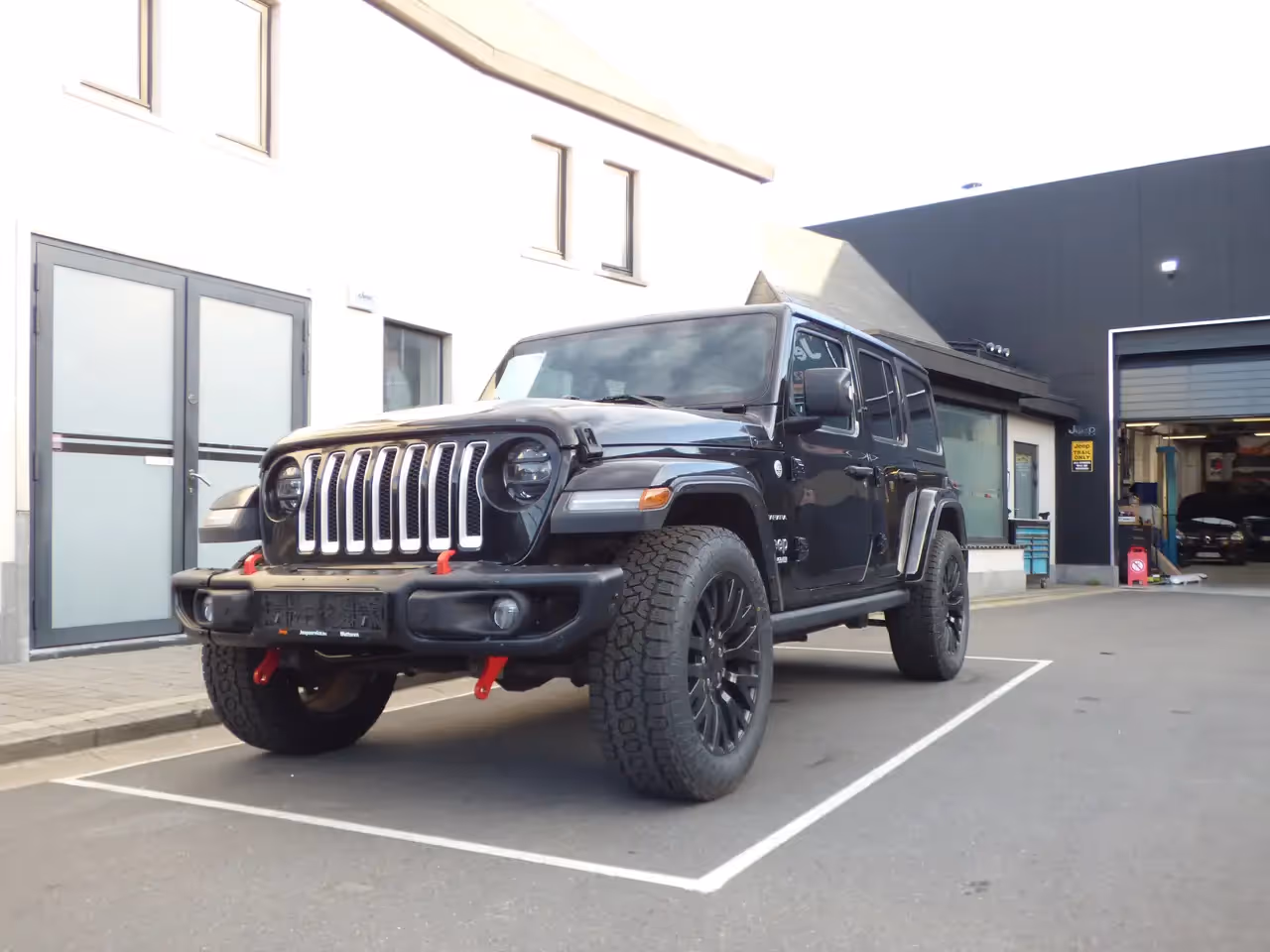 Jeep Wrangler 2.0 Turbo Sahara**73000km**Black** 0