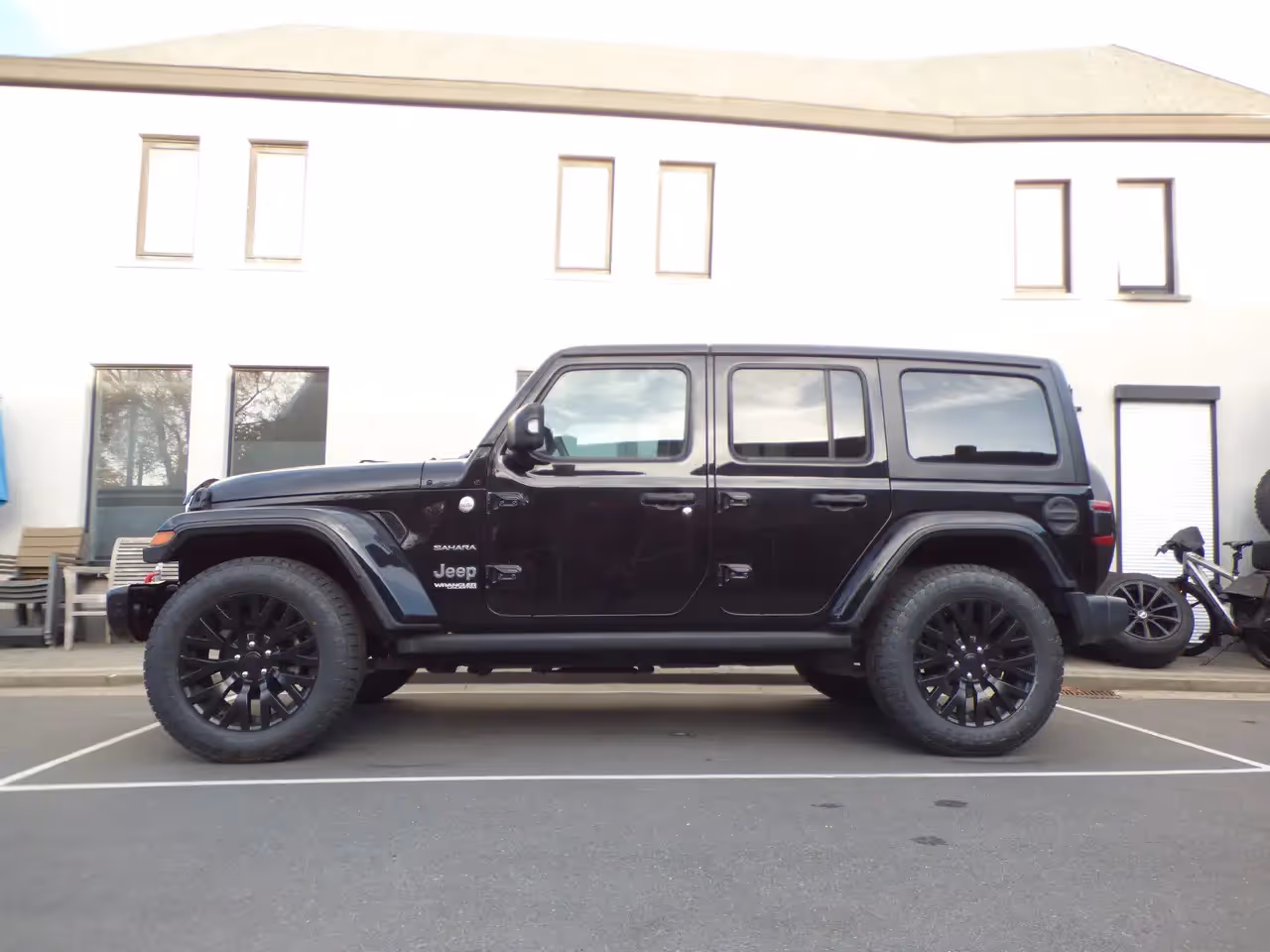 Jeep Wrangler 2.0 Turbo Sahara**73000km**Black** 1