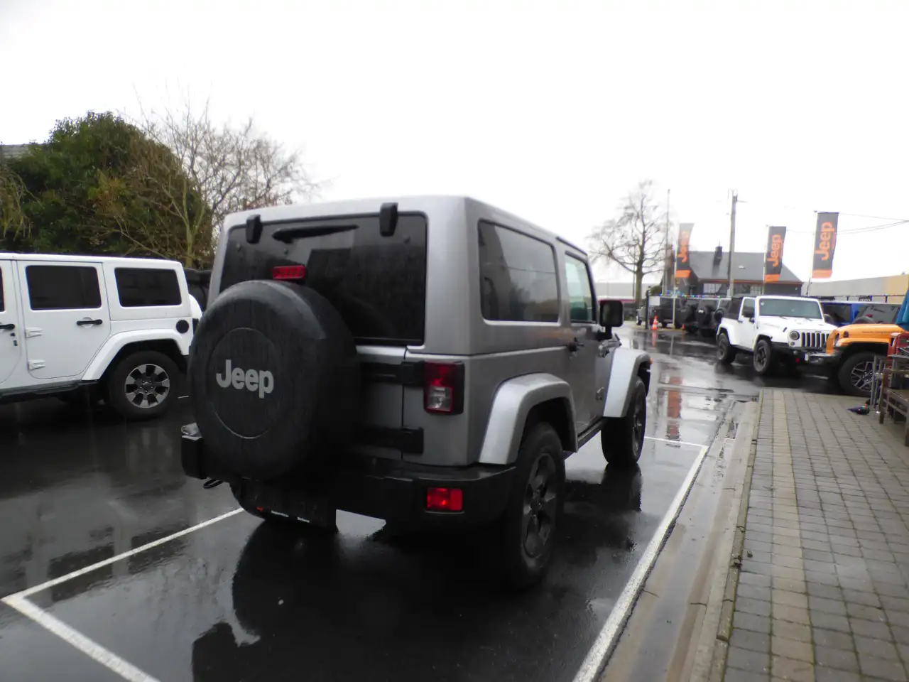 Jeep Wrangler Wrangler  2.8 CRD  JK Final Edition**76000km** 4