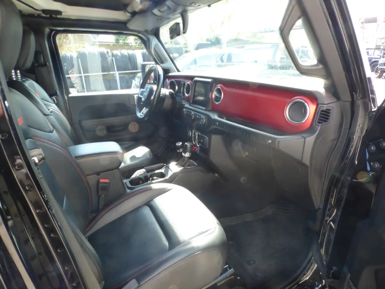 Jeep Wrangler Unlimited Rubcion 2.0 benzine **77000km** 3