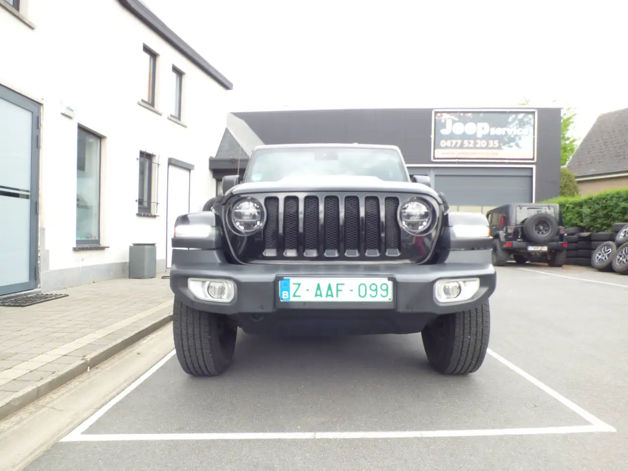 Jeep Wrangler Wrangler 2.0 Turbo Sahara  **53000km** 8