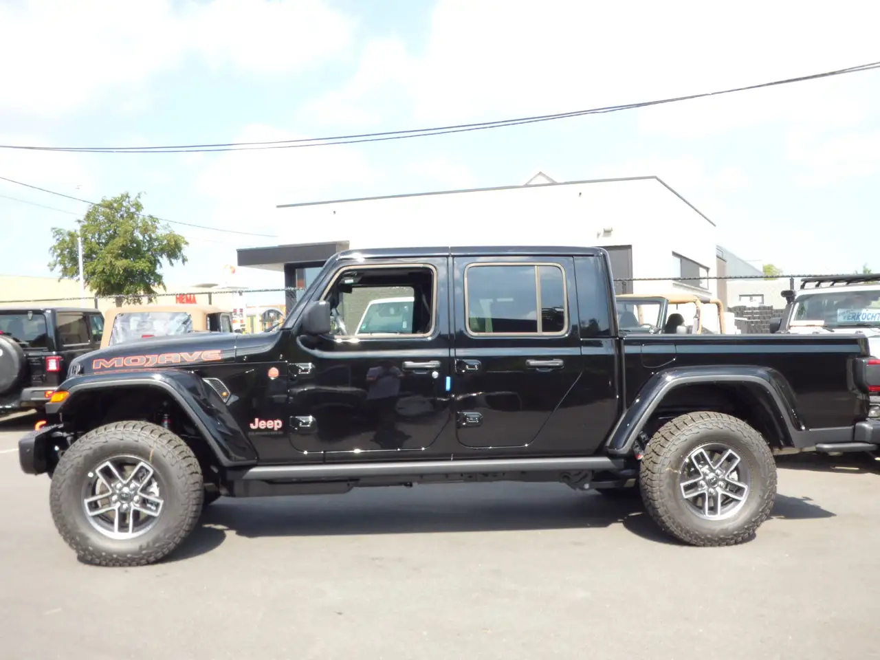 Jeep Gladiator 3.6 V6 Mojave & Rubicon Edition ** New 0 km** 18