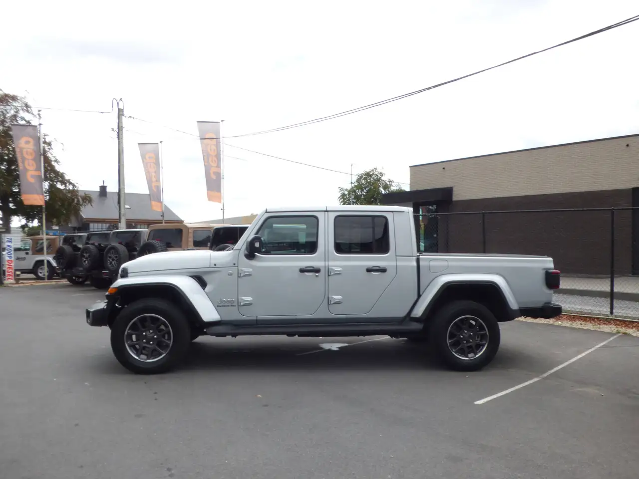 Jeep Gladiator Gladiator 3.0 V6 4WD Overland**Silver**40000km** 12