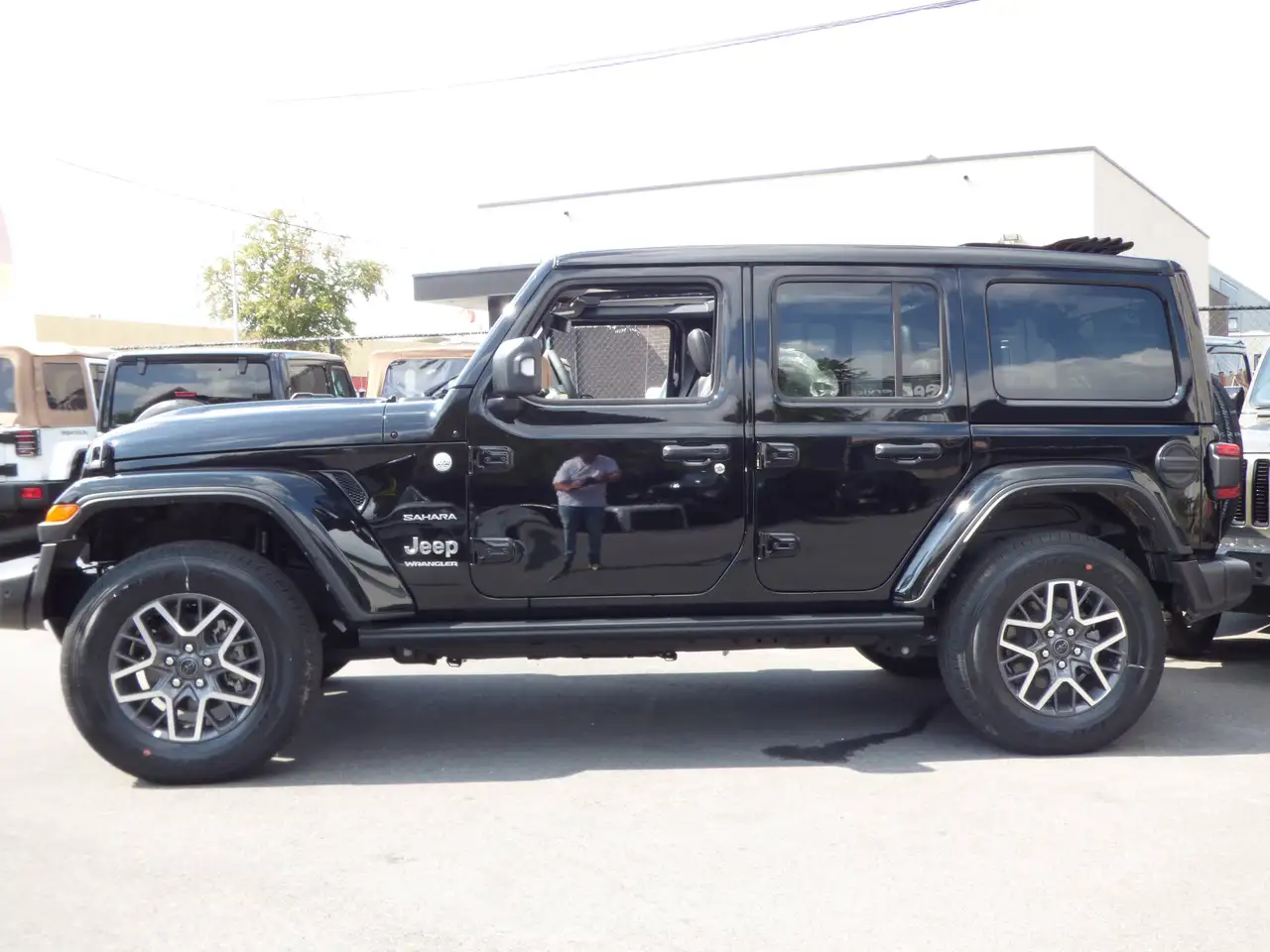 Jeep Wrangler Wrangler Sahara editie **Nieuw stock 58km** 13
