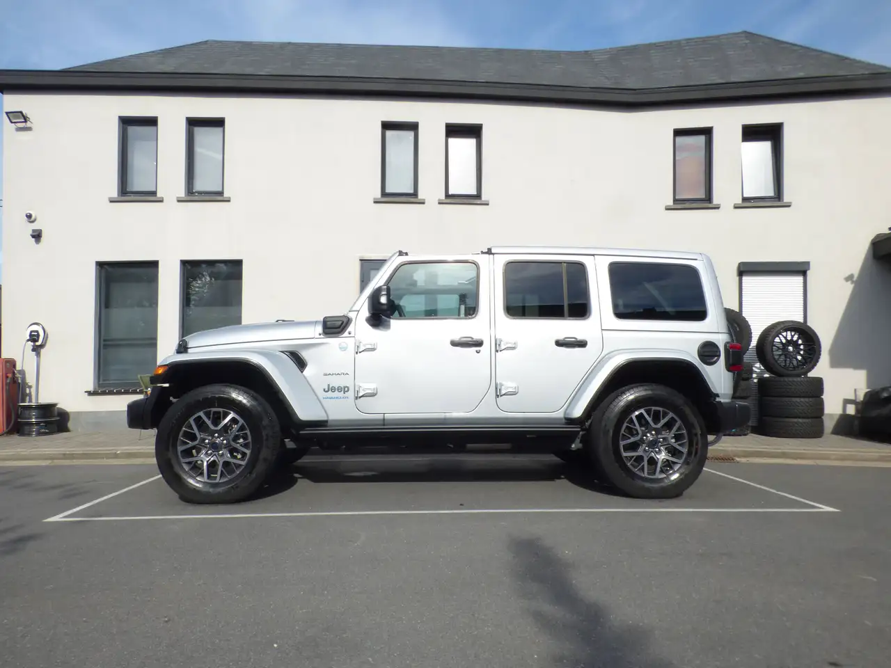 Jeep Wrangler Wrangler PHEV 2.0 Turbo 4xe Sahara **17833km** 1