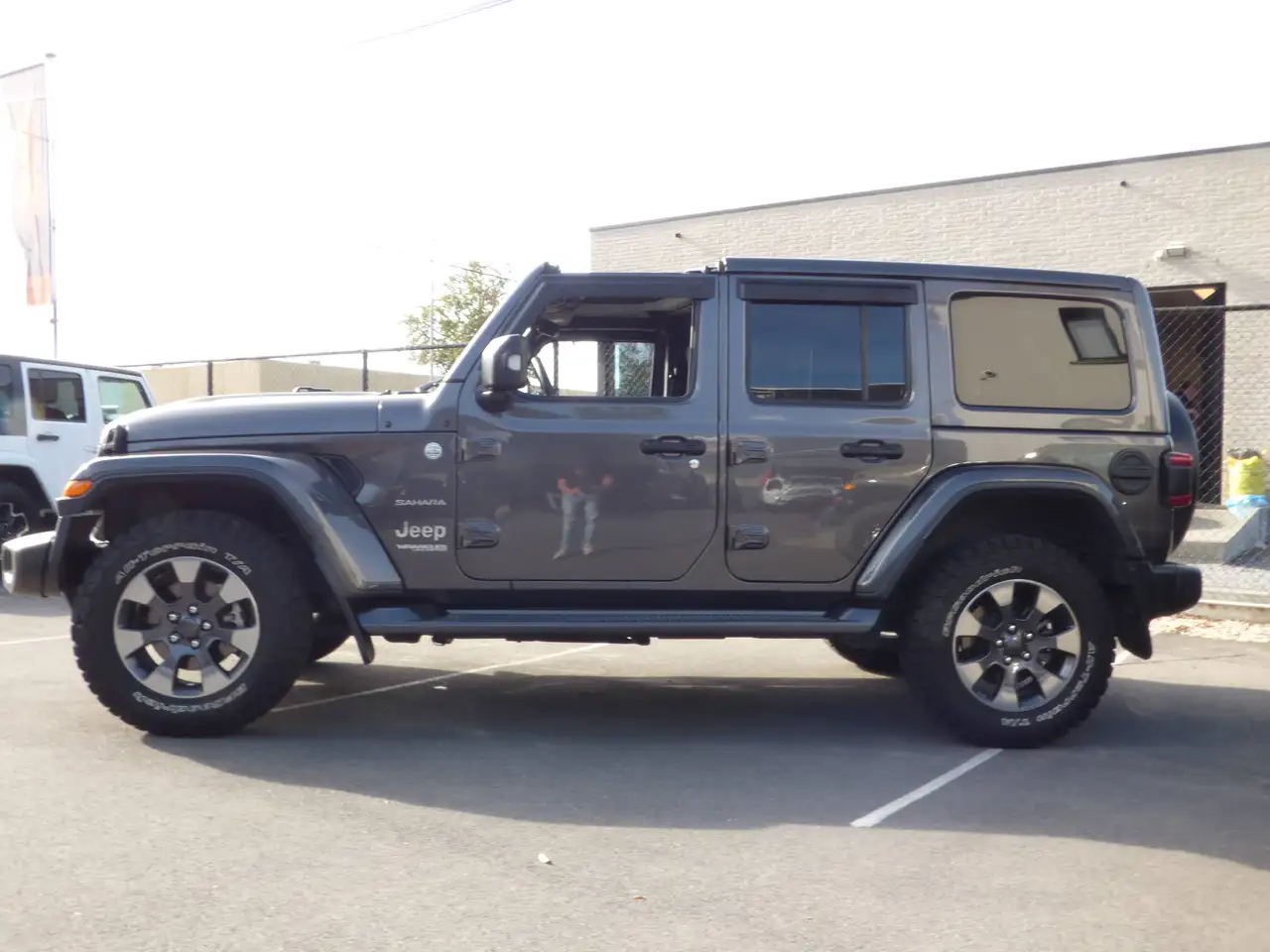 Jeep Wrangler Wrangler 2.0 Turbo Sahara **19750 km **Nieuwestaat ** 16