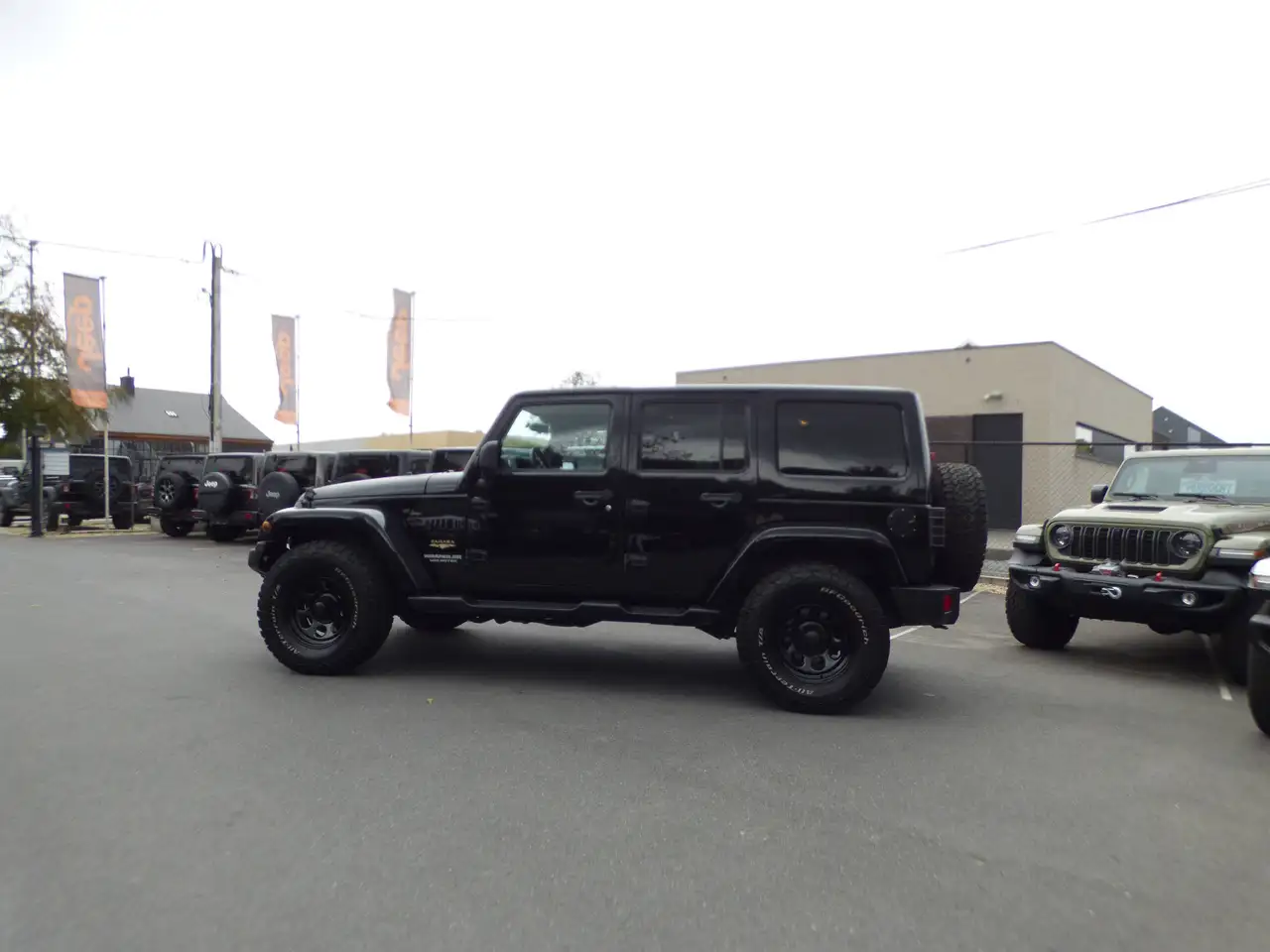 Jeep Wrangler Wrangler 2.8 CRD Sahara Black/black 14