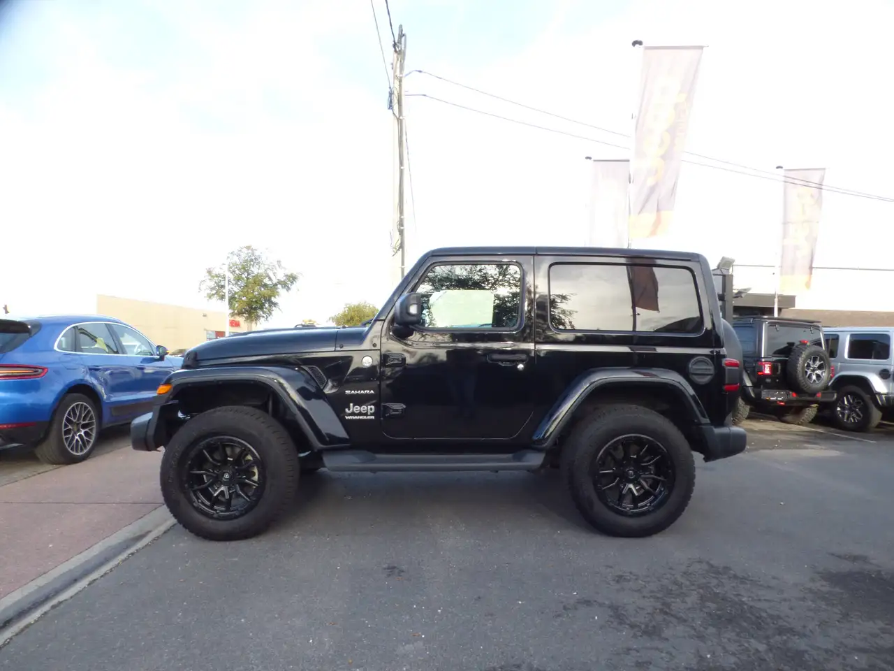 Jeep Wrangler Wrangler 2.0 Turbo Sahara  **54000km** 7
