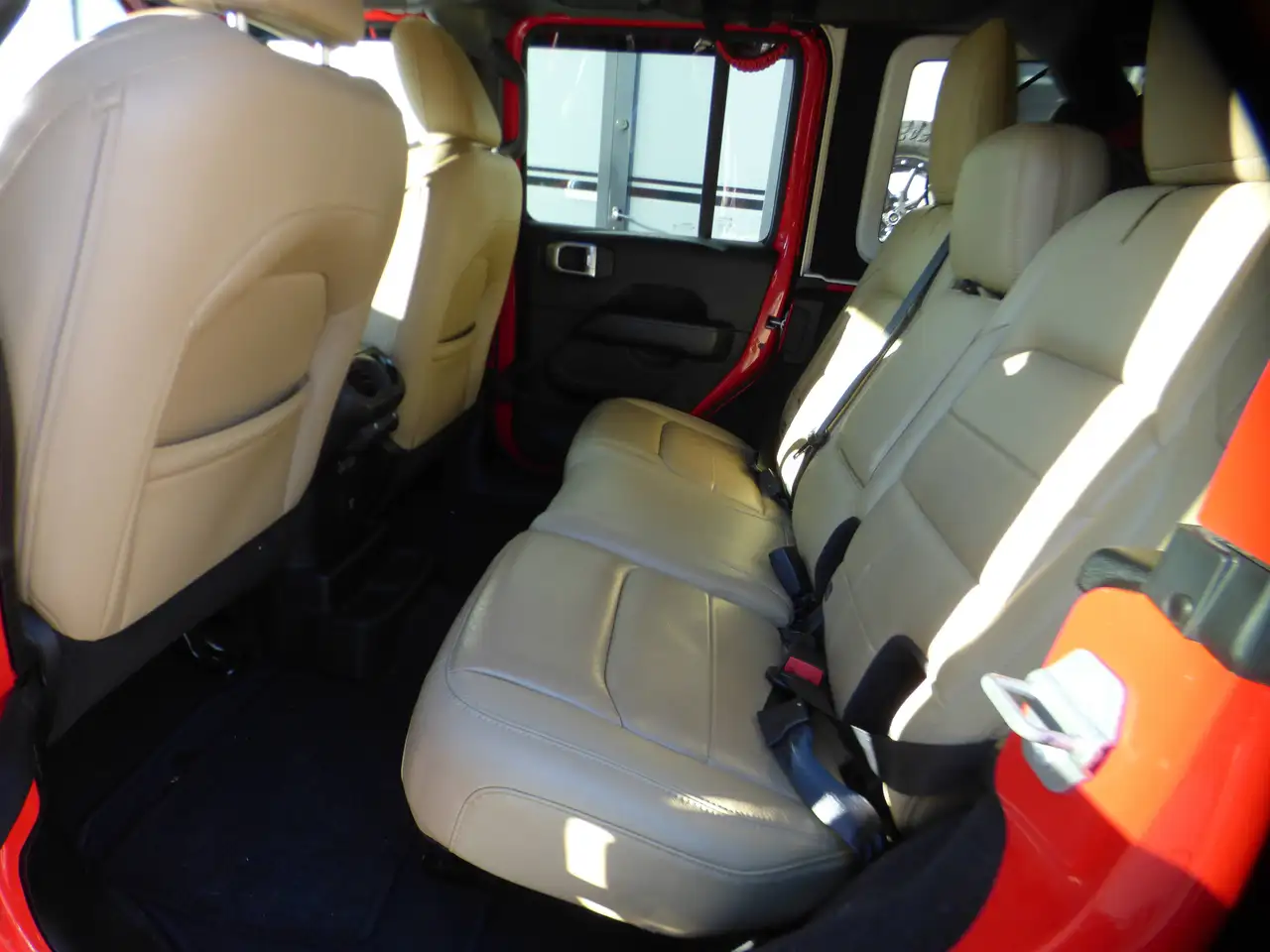 Jeep Wrangler Wrangler 2.0 Turbo Sahara**Flame red** 6