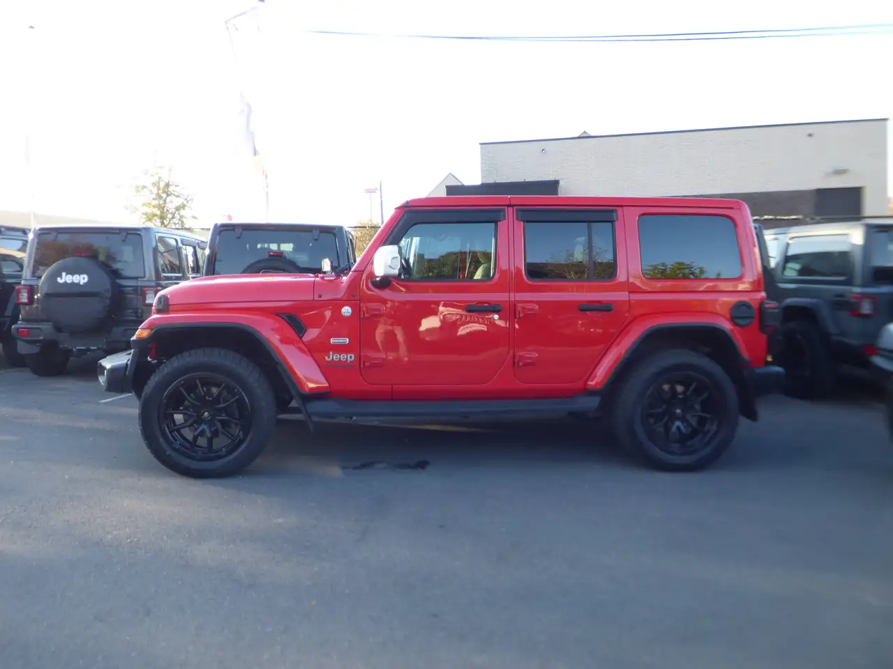 Jeep Wrangler Wrangler 2.0 Turbo Sahara**Flame red** 4
