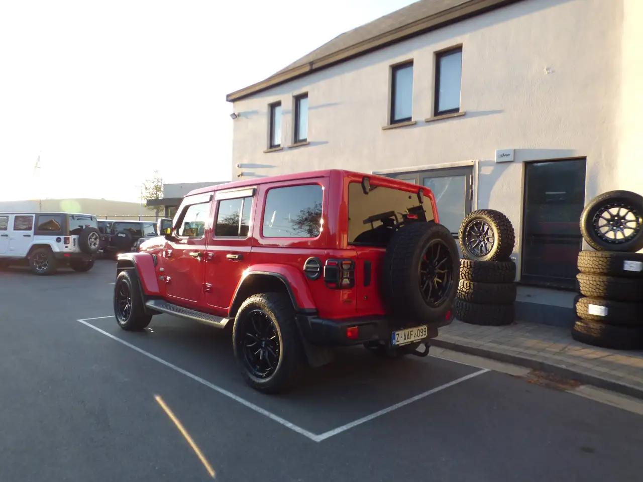 Jeep Wrangler Wrangler 2.0 Turbo Sahara**Flame red** 2
