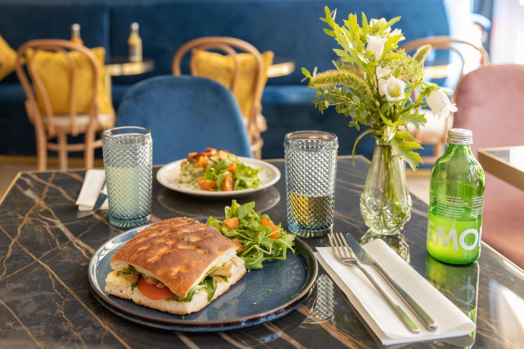 Photo of the restaurant at the Voco establishment in France