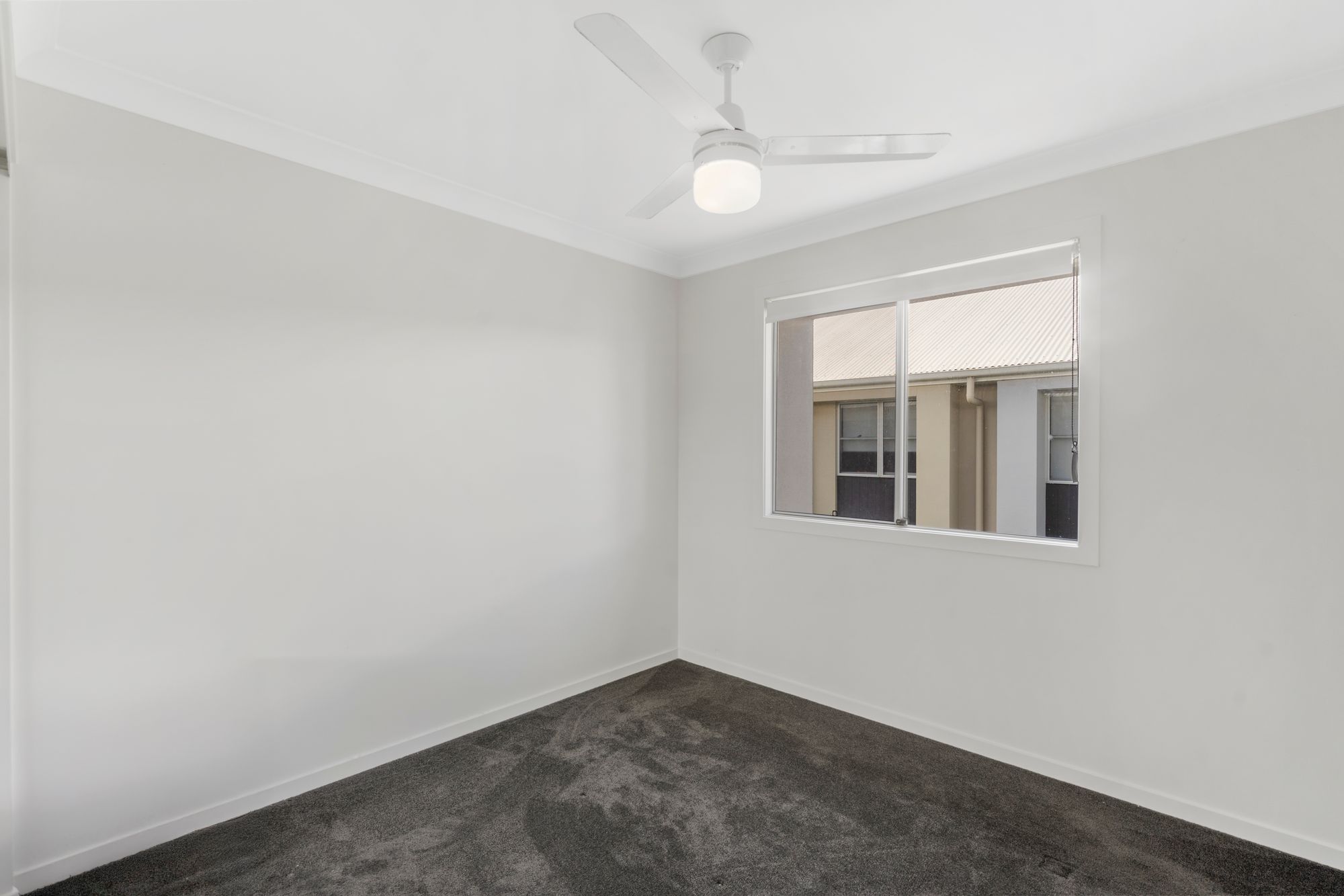 42/13 Angela Way, PIMPAMA QLD 4209 9