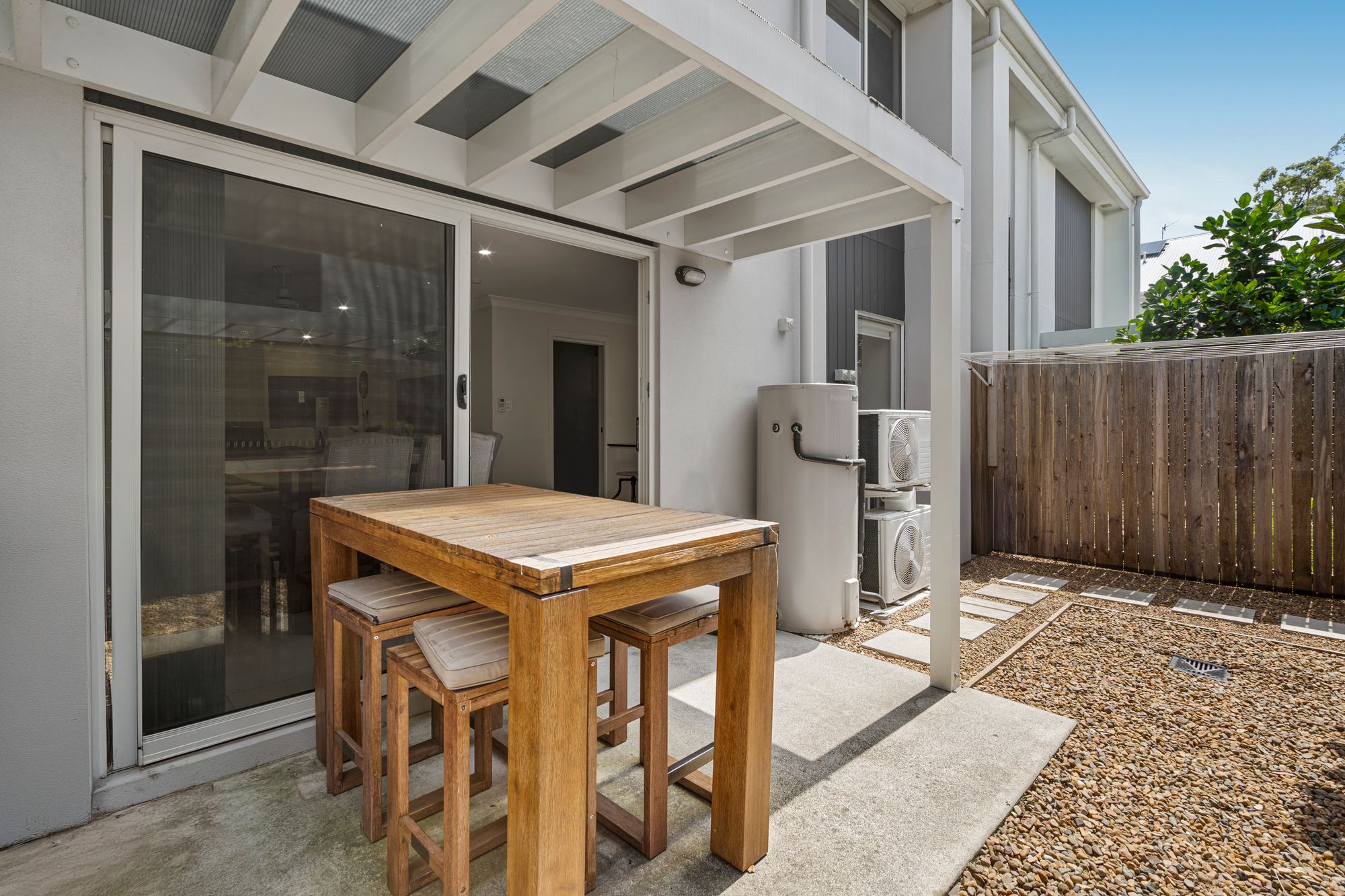 42/13 Angela Way, PIMPAMA QLD 4209 8