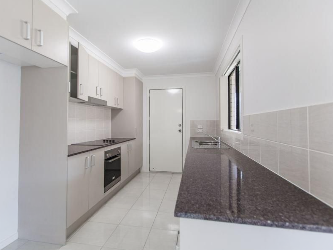 26 Cox Road, PIMPAMA QLD 4209 2