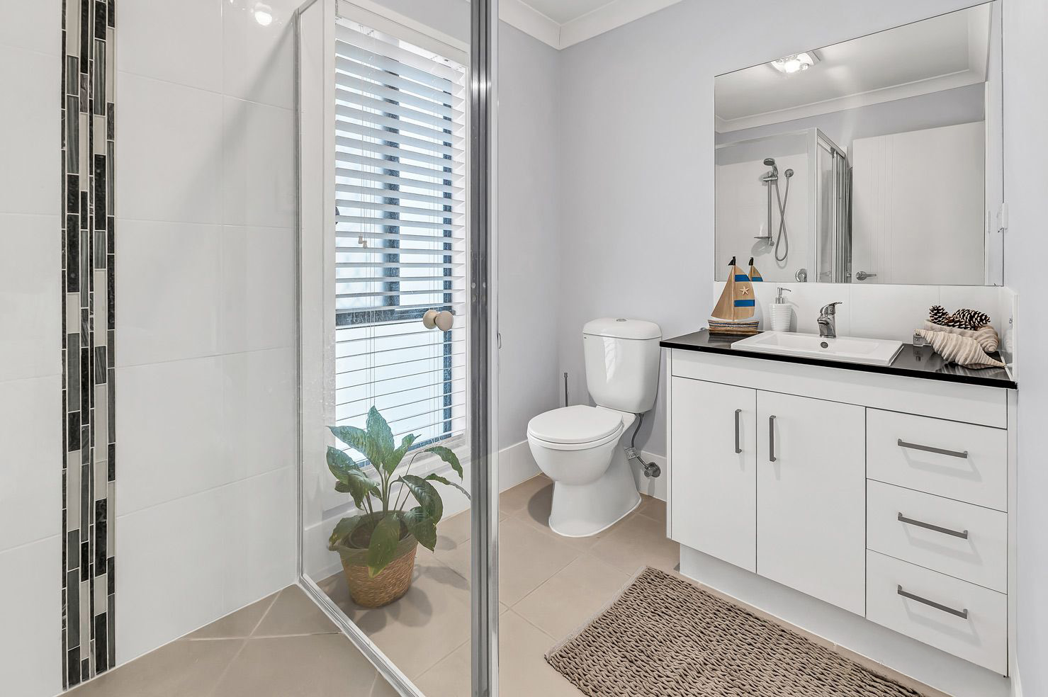 1/23 Xenia Street, PIMPAMA QLD 4209 8