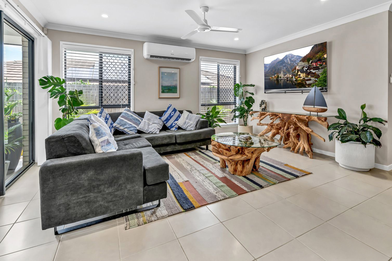 1/23 Xenia Street, PIMPAMA QLD 4209 5