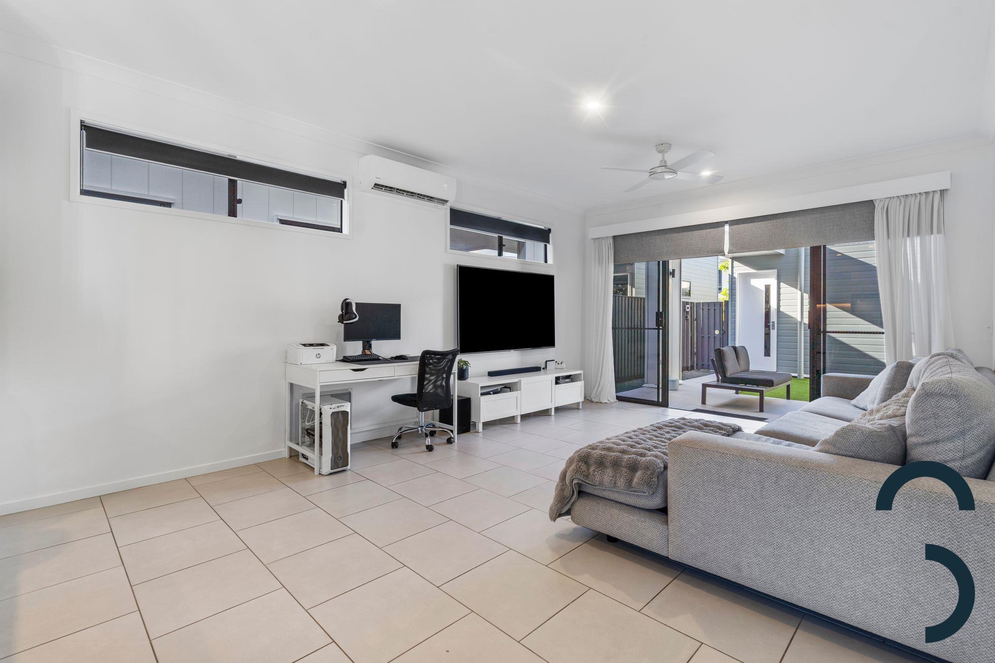 22/18 Foreshore St, COOMERA QLD 4209 9