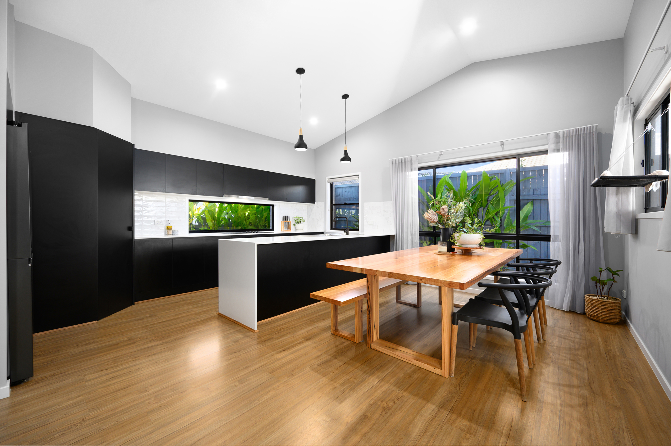 183 Goldmine Road, ORMEAU QLD 4208 2