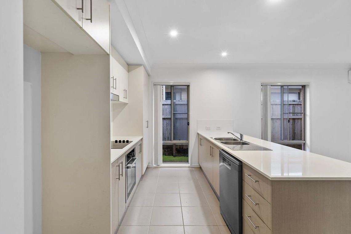 40 Tribeca Circuit, COOMERA QLD 4209 5