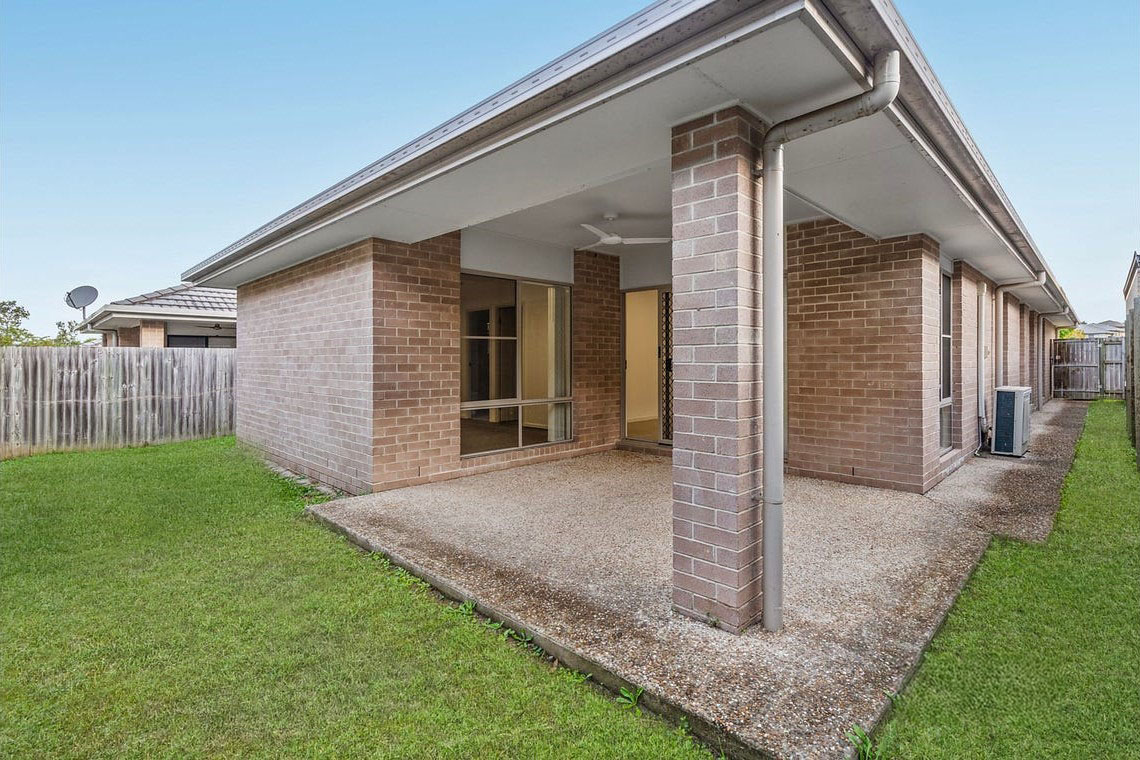 40 Tribeca Circuit, COOMERA QLD 4209 2