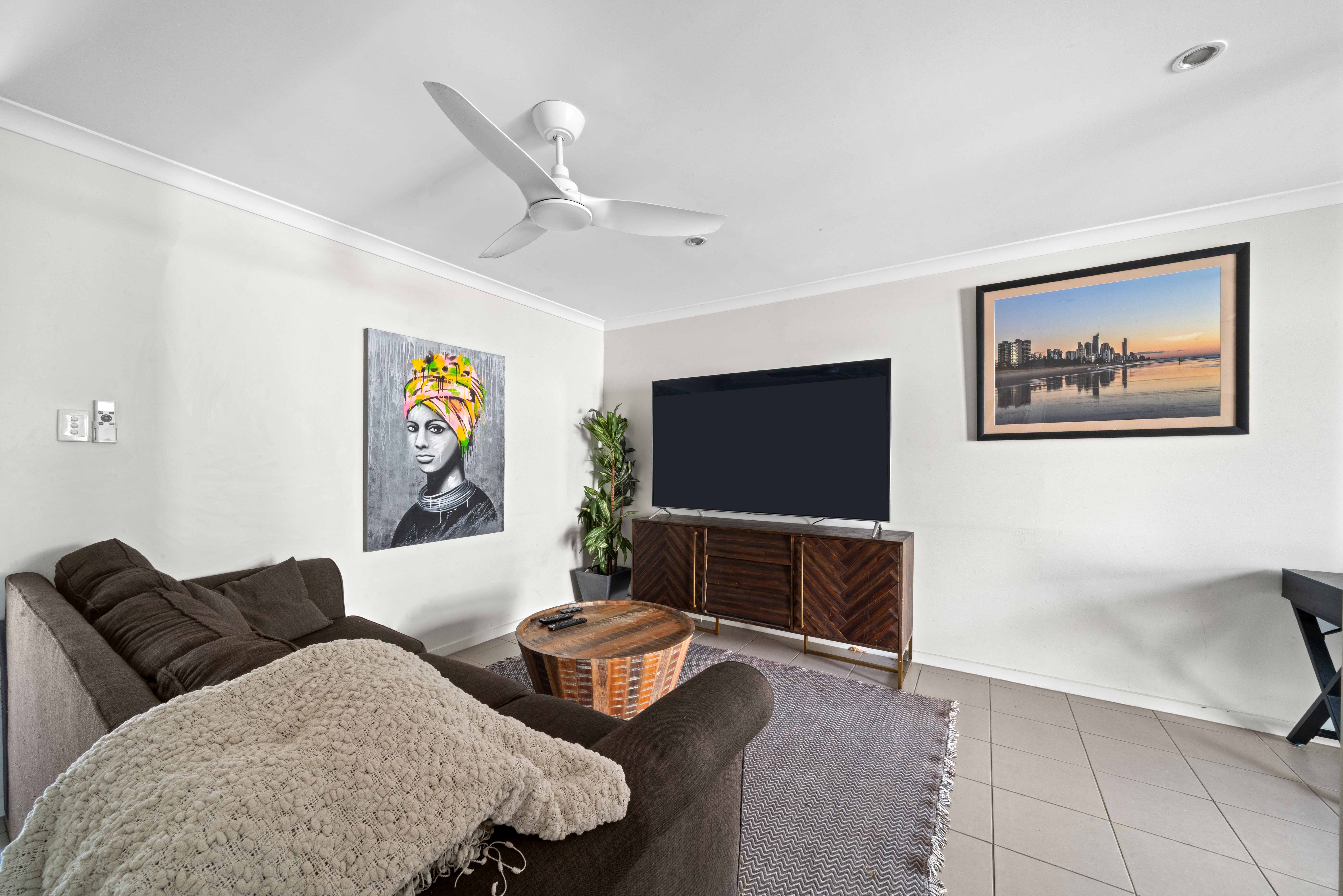3/11 Collingrove Circuit, PIMPAMA QLD 4209 3