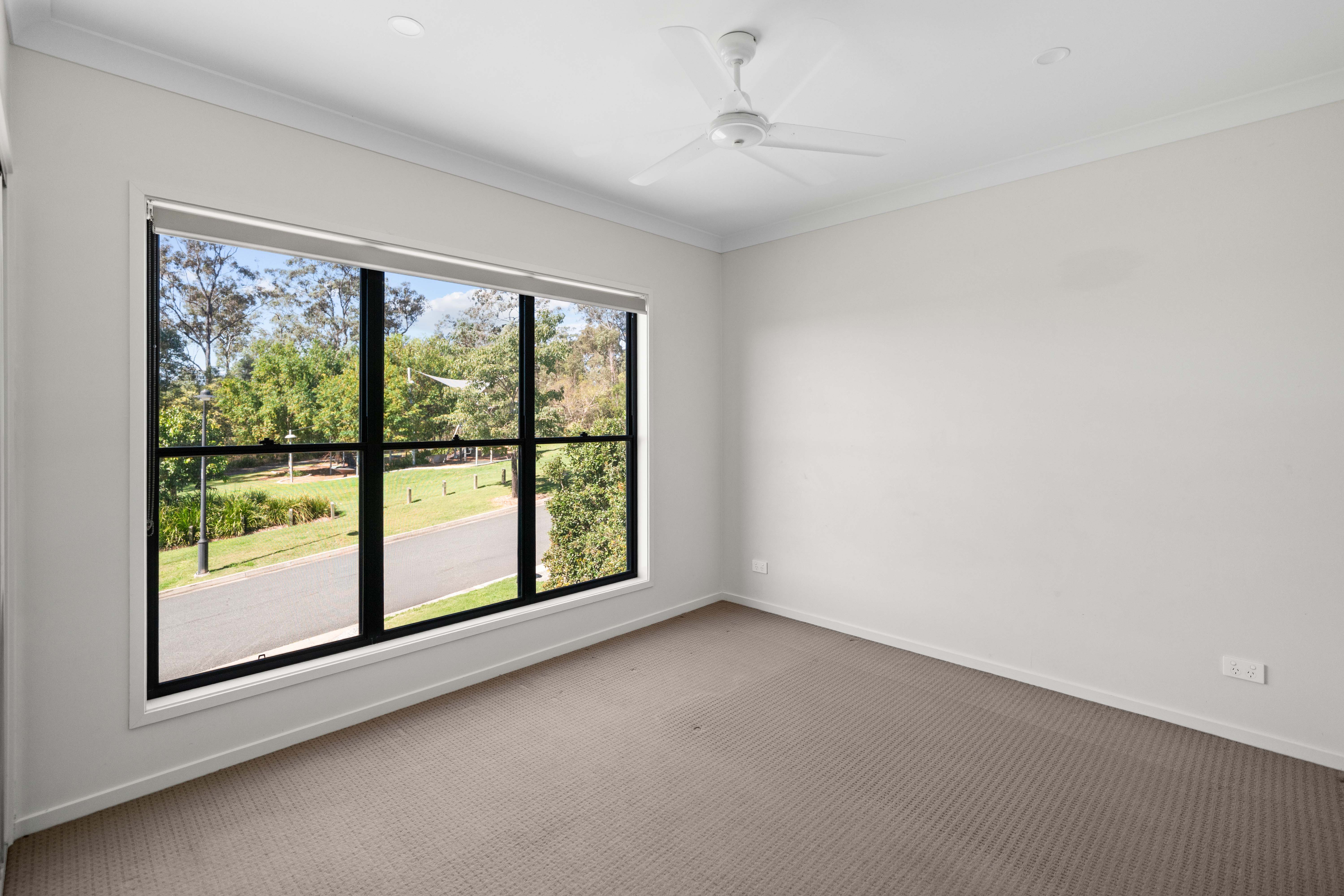 3 Bloom Avenue, COOMERA QLD 4209 5