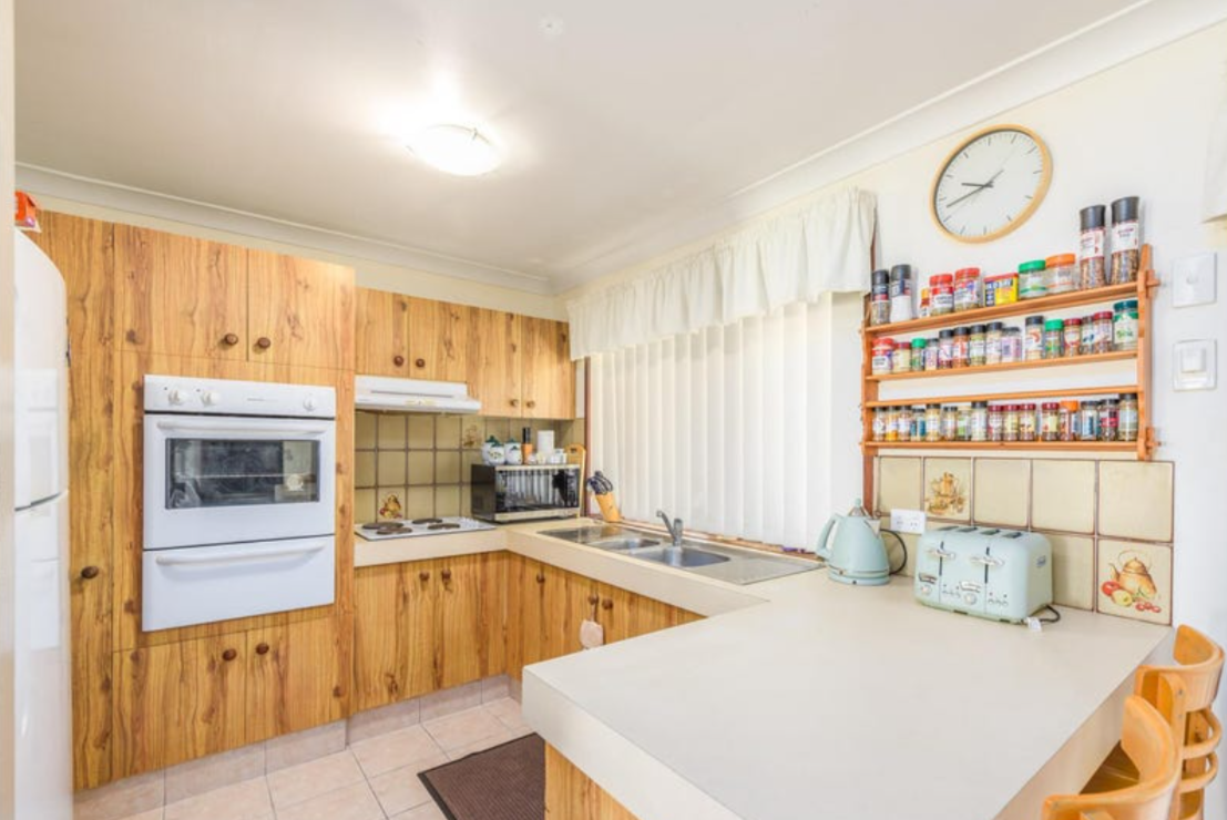 1 Gatton Court, HELENSVALE QLD 4212 3