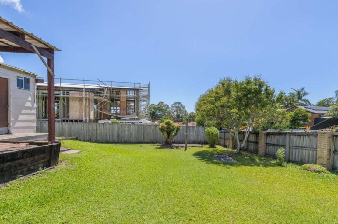 1 Gatton Court, HELENSVALE QLD 4212 12