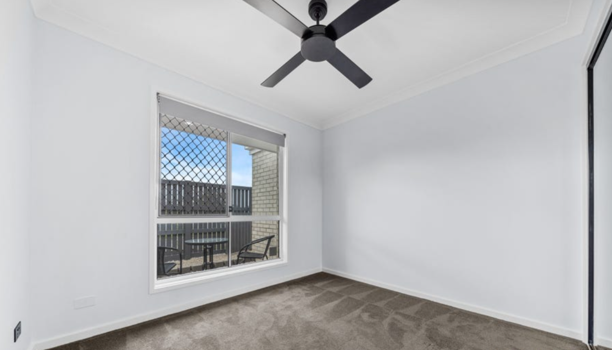 4 Kite Crescent, EAGLEBY QLD 4207 9