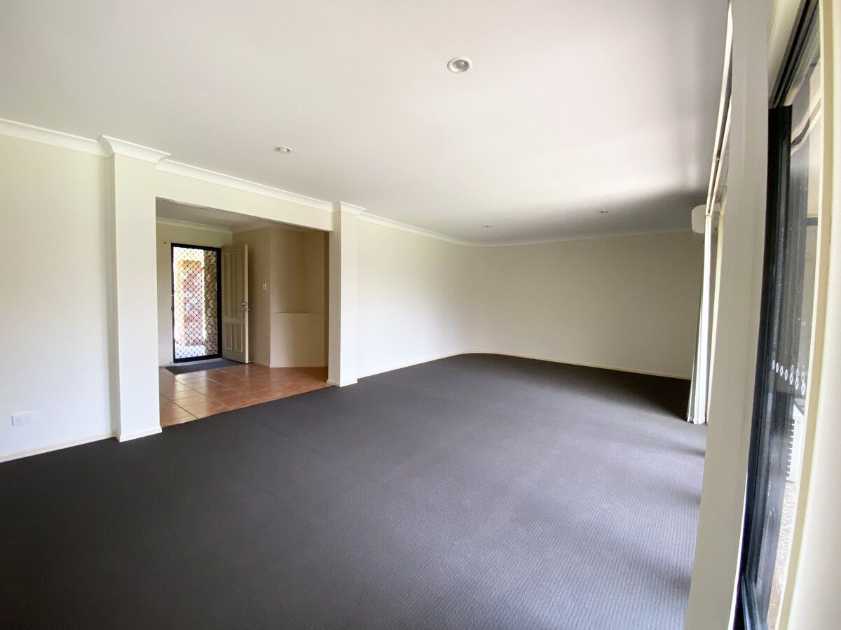 22 Kaizlee Crescent, UPPER COOMERA QLD 4209 7
