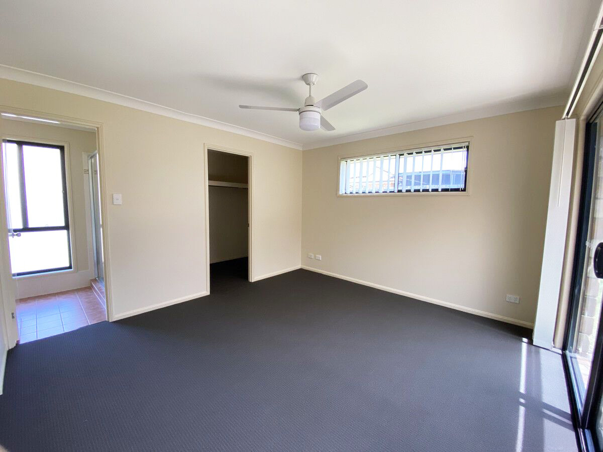 22 Kaizlee Crescent, UPPER COOMERA QLD 4209 4