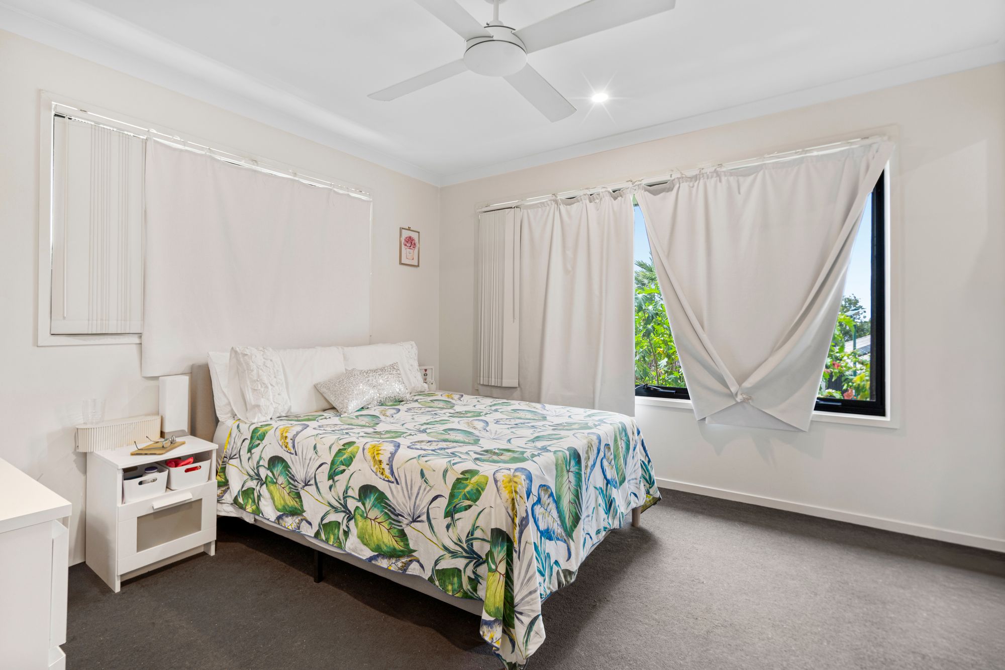 2/2 Angela Way, PIMPAMA QLD 4209 5