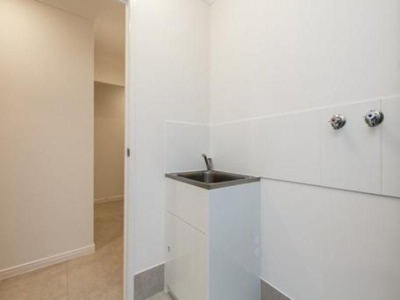 71 Hanover Drive, PIMPAMA QLD 4209 12
