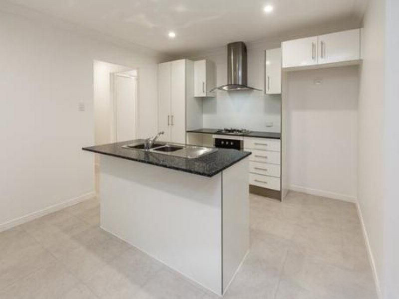 71 Hanover Drive, PIMPAMA QLD 4209 2