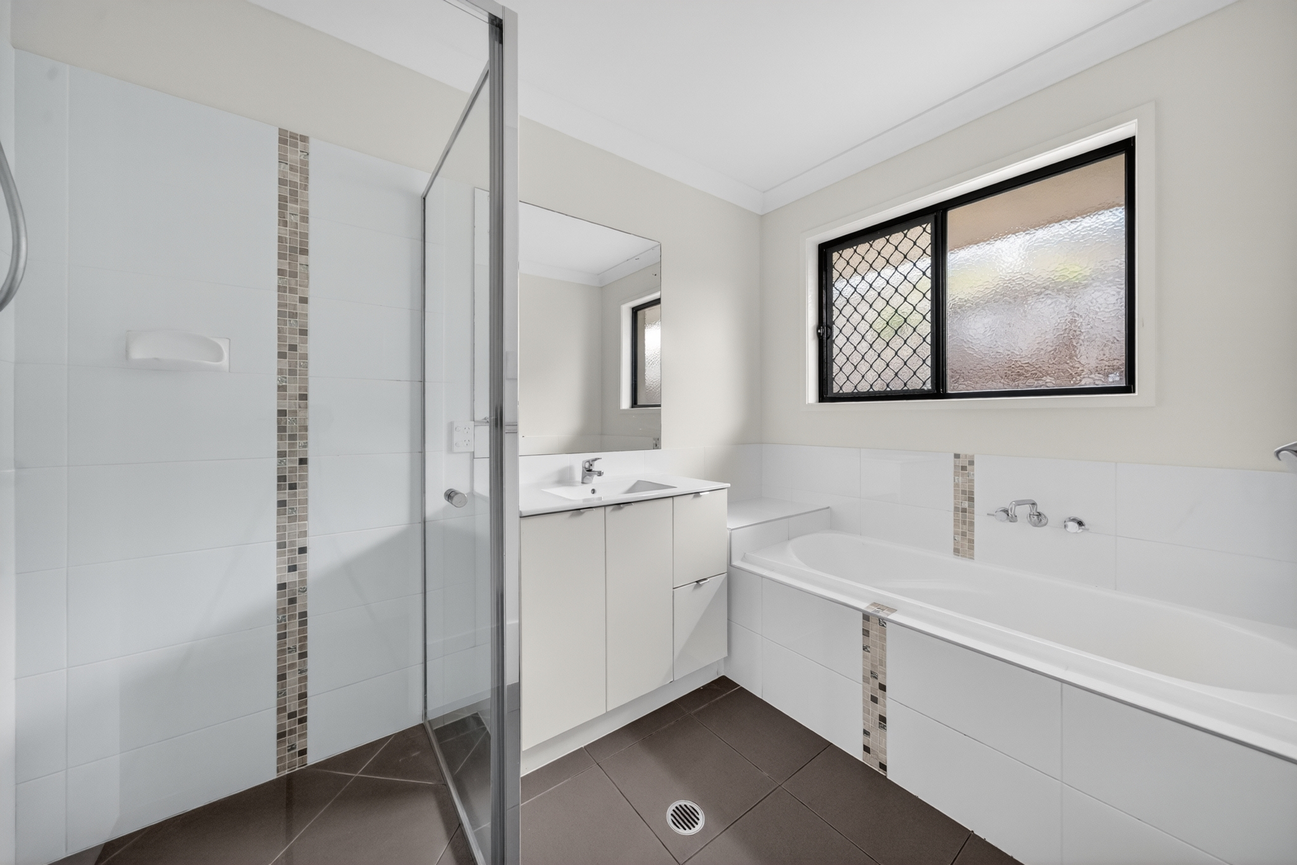 7 Brookfield Street, Pimpama QLD 4209 12