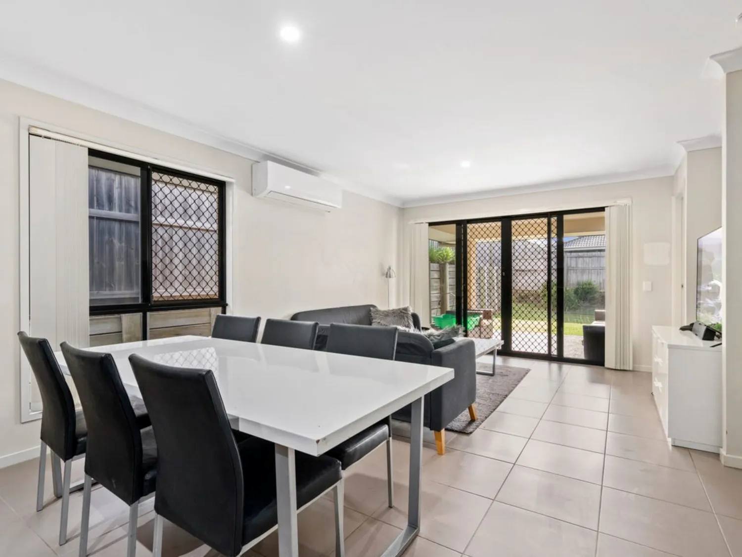 35 Ellenborough Avenue, Ormeau Hills QLD 4208 7