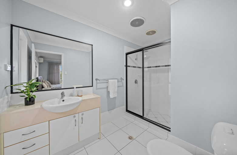 56 Blossom Street, PIMPAMA QLD 4209 8