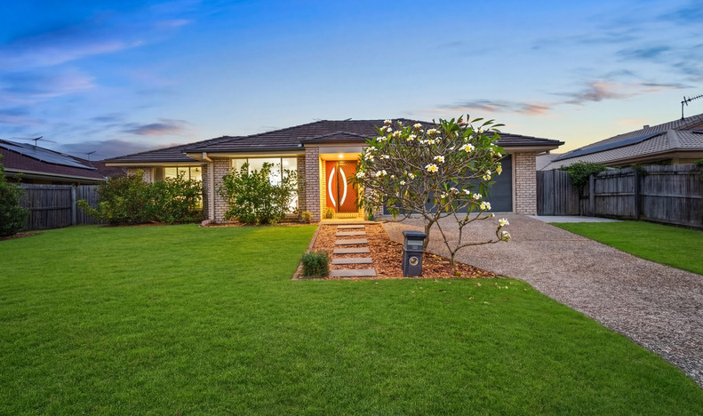 56 Blossom Street, PIMPAMA QLD 4209 2