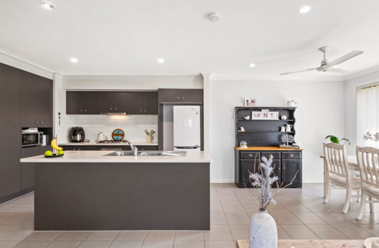 2/27 Waterhouse Drive, WILLOW VALE QLD 4209 4