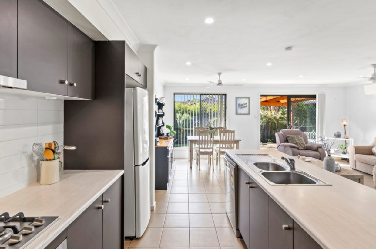 2/27 Waterhouse Drive, WILLOW VALE QLD 4209 6