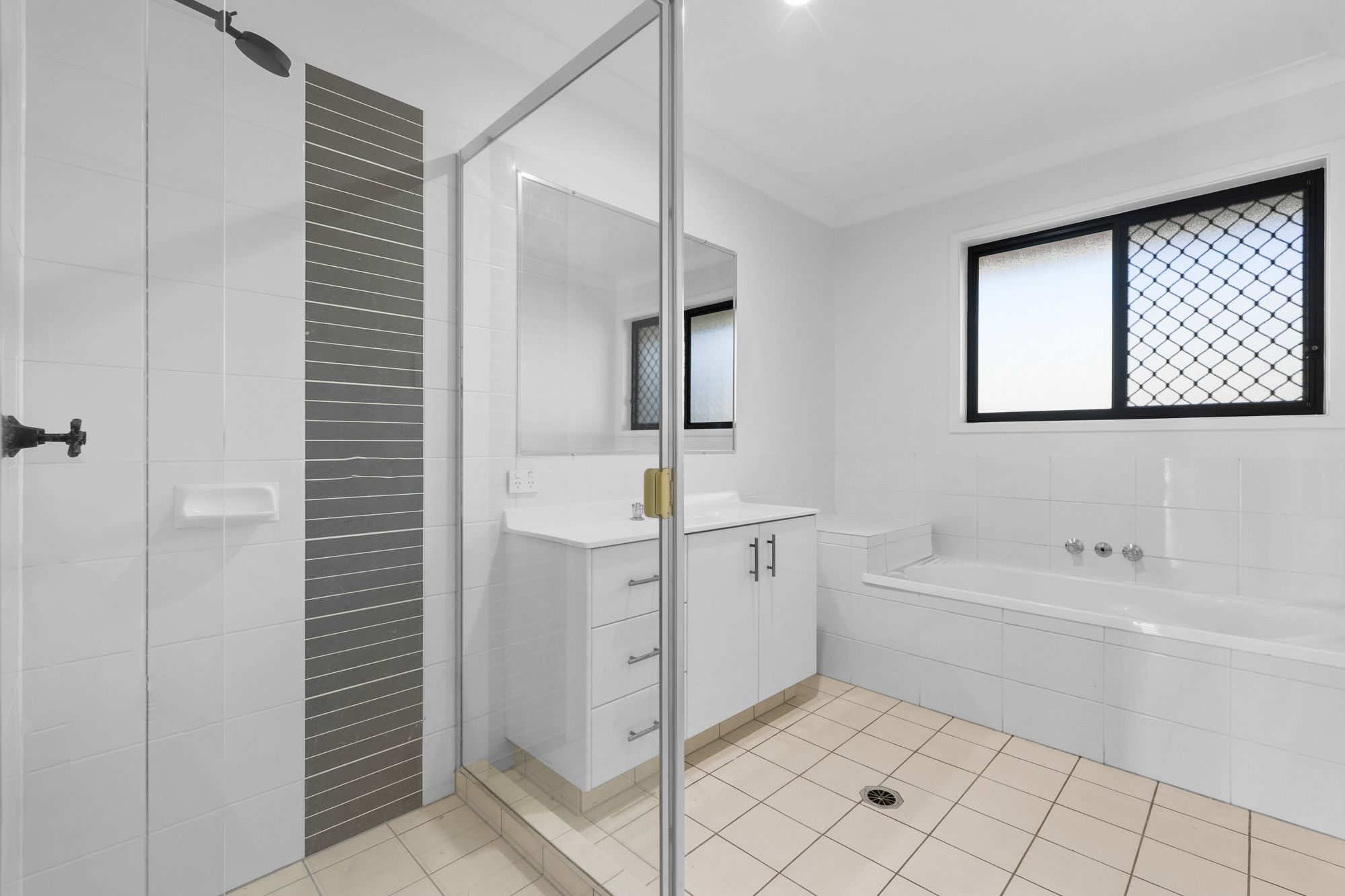 39 Barrington Street, Upper Coomera QLD 4209 11