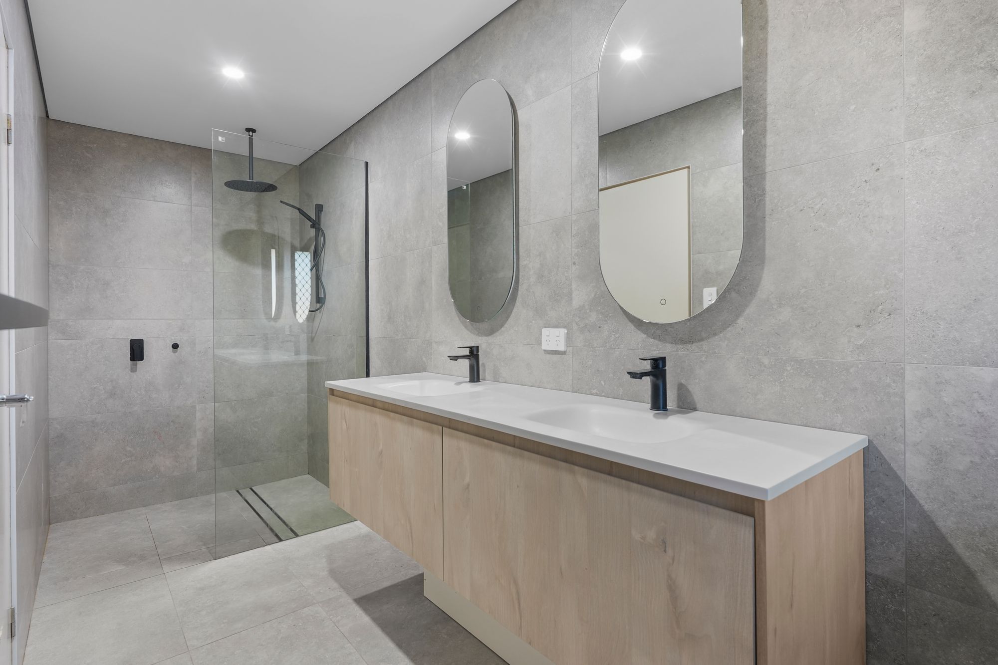 39 Barrington Street, Upper Coomera QLD 4209 7