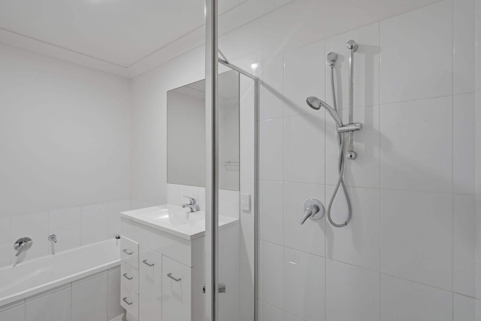 1/25 Baird Circuit, Redbank Plains QLD 4301 8