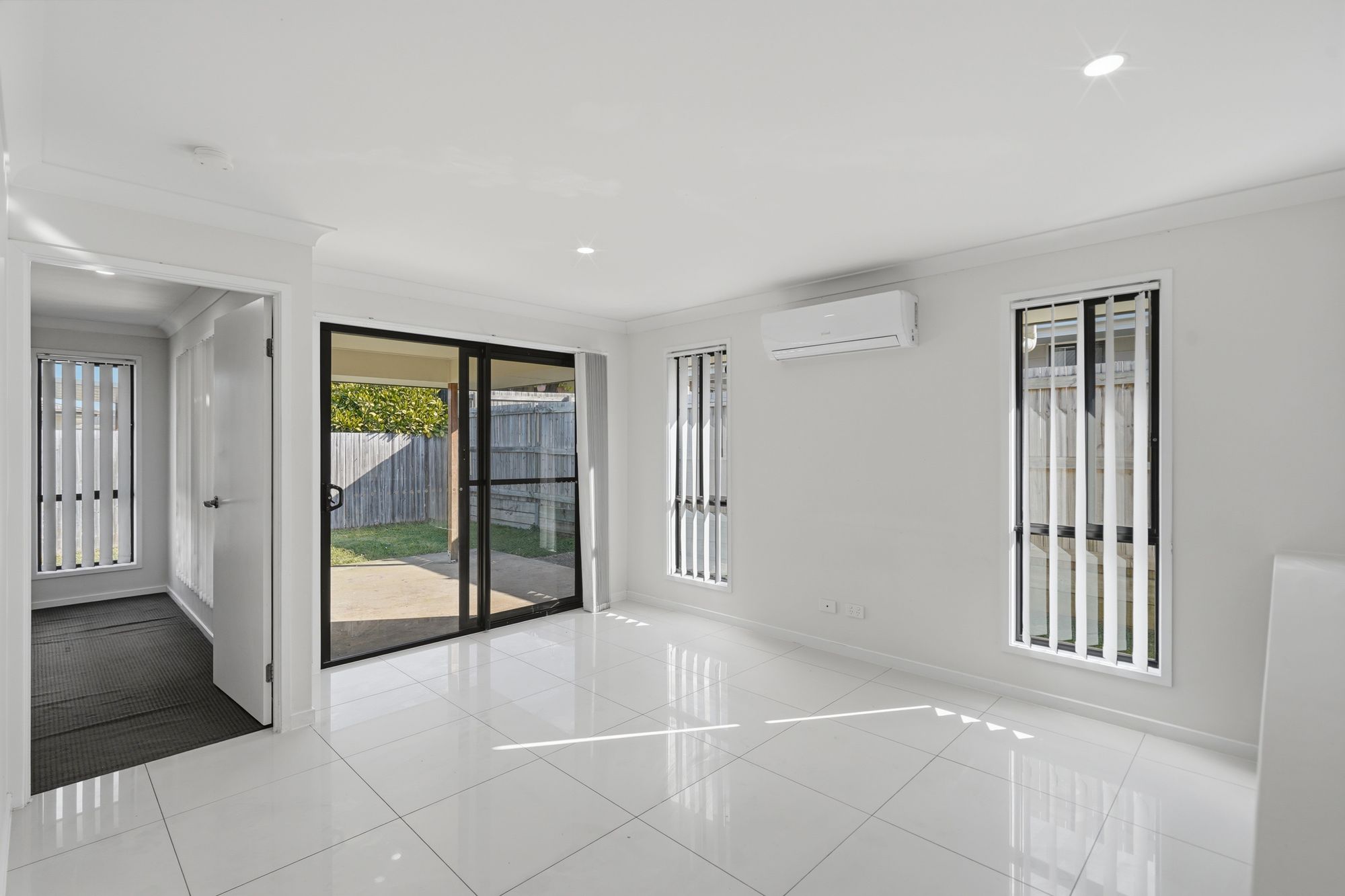 1/25 Baird Circuit, Redbank Plains QLD 4301 4