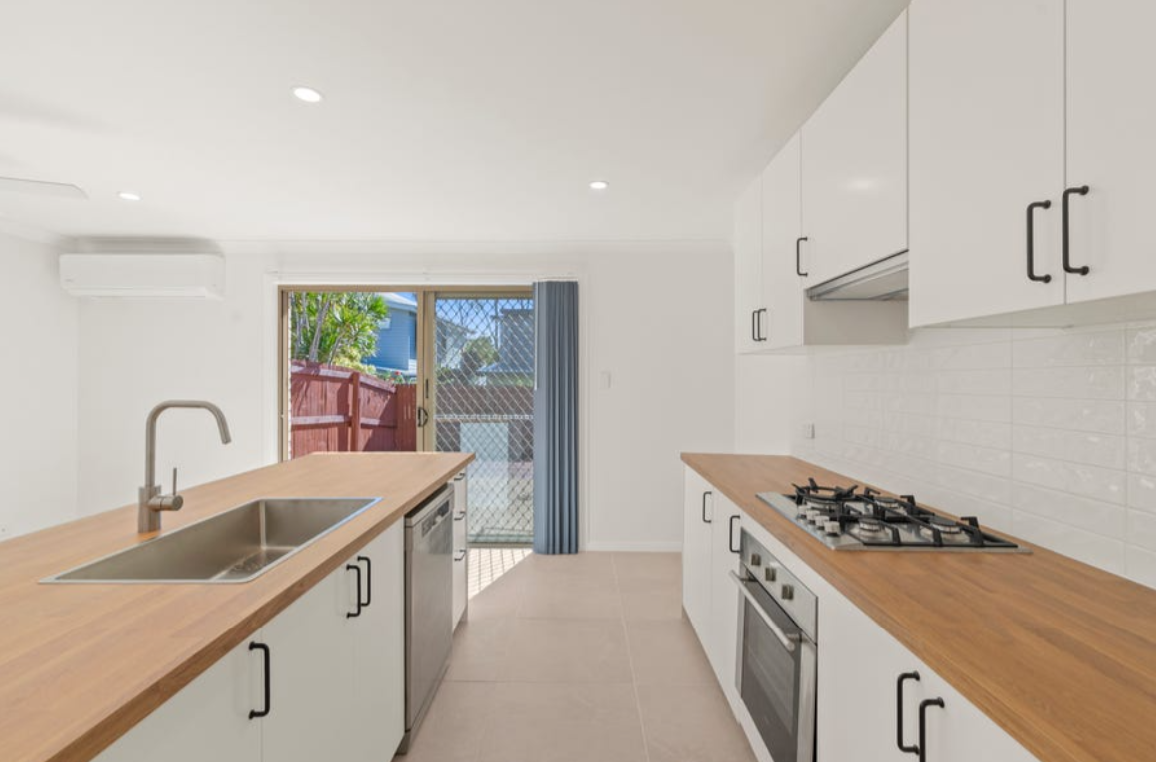 2/9 Talpa Street, COOMERA QLD 4209 2