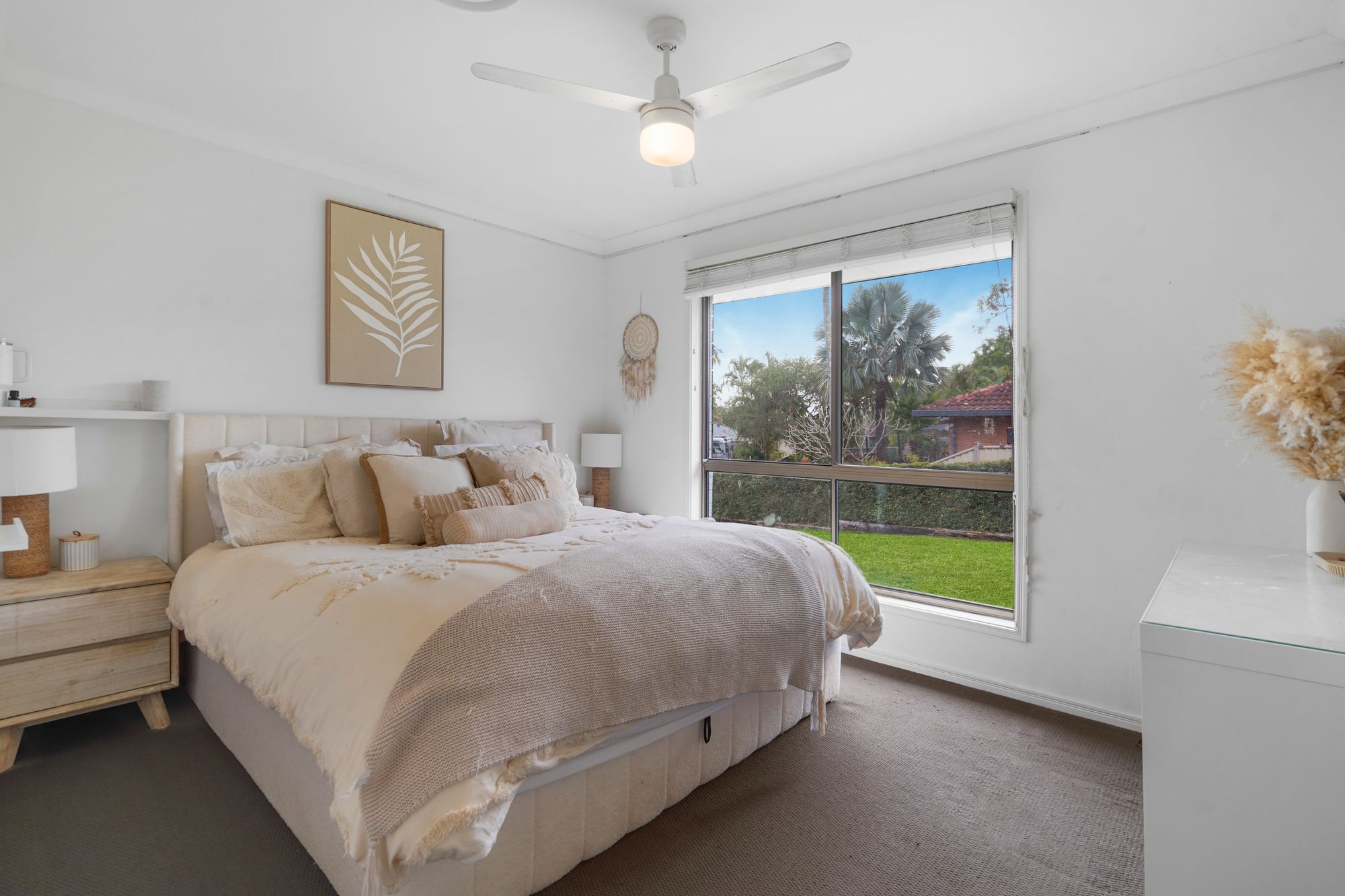 7 Midvale Place, HELENSVALE QLD 4212 14